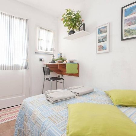 Cinque Terre Sea View Apartment เวอนาซซา ภายนอก รูปภาพ
