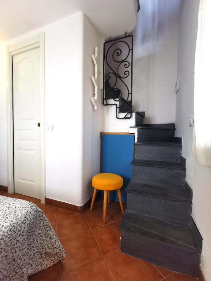 Cinque Terre Sea View Apartment เวอนาซซา ภายนอก รูปภาพ